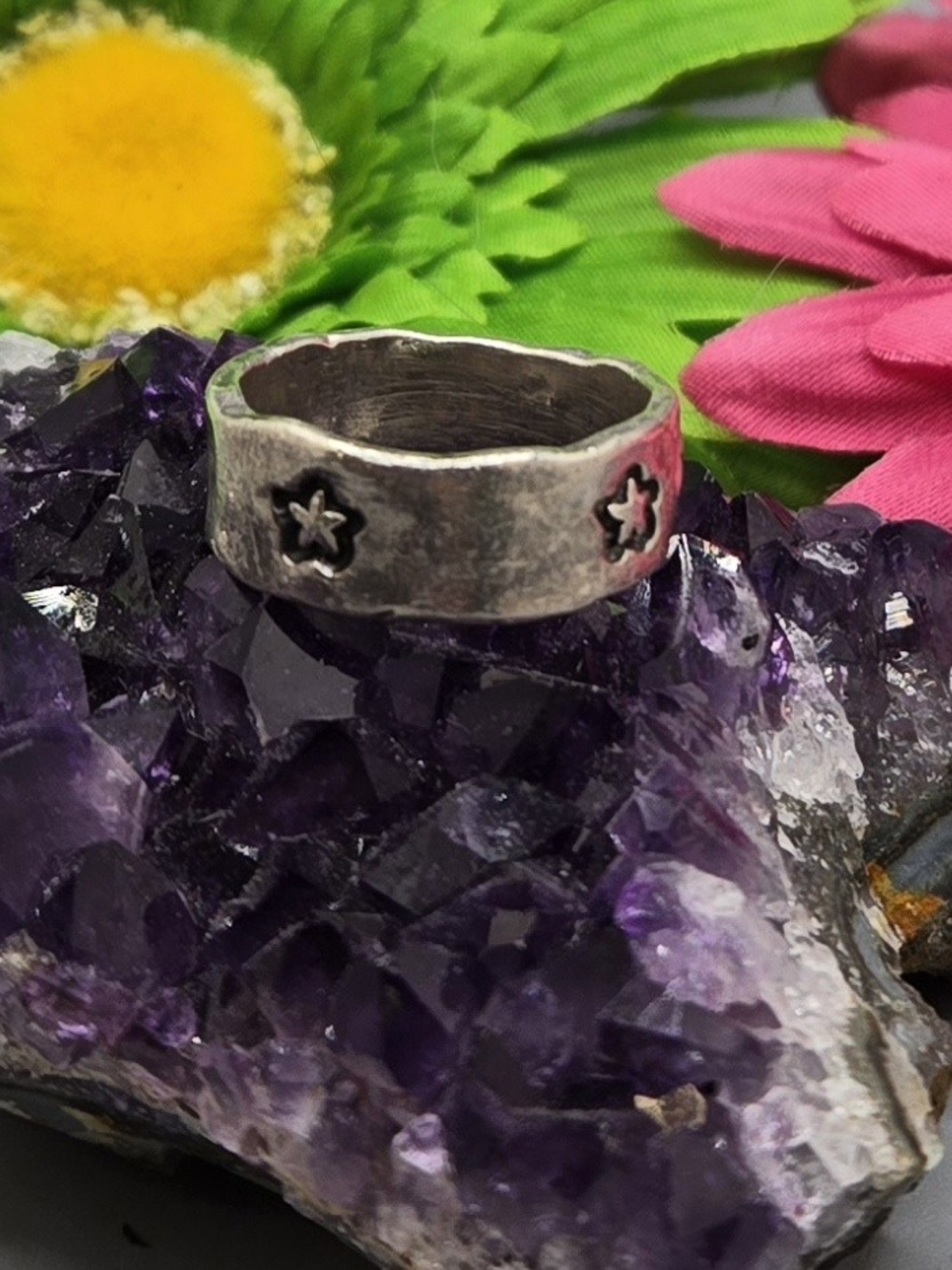 Sterling Hand Wrought Ring w/ Star Design Brutalist Style Stamped 925